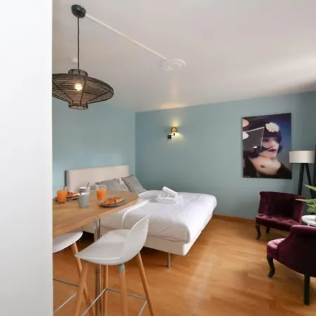 Apartment 402 - Elegant Et Confortable A 5 *
